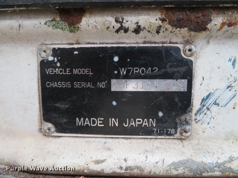 image for item DG3881 1985 GMC W7R042 flatbed truck