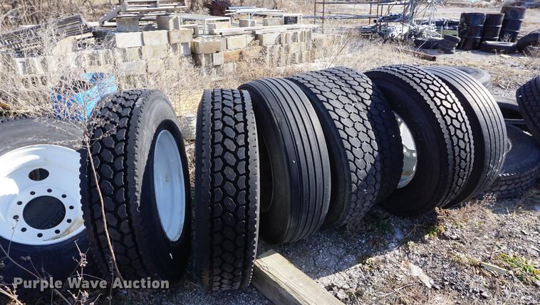 image for item DI9121 (15) 22.5 tires and wheels