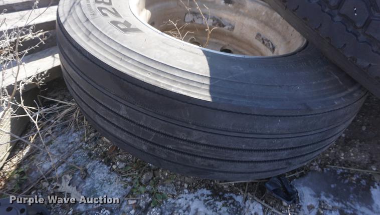 image for item DI9121 (15) 22.5 tires and wheels