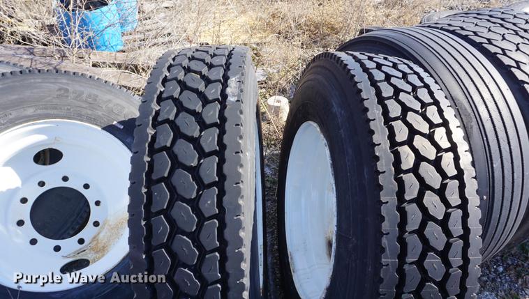 image for item DI9121 (15) 22.5 tires and wheels