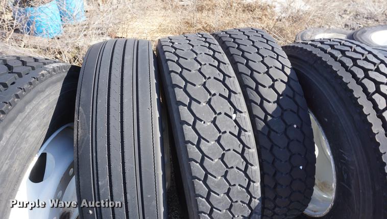 image for item DI9121 (15) 22.5 tires and wheels