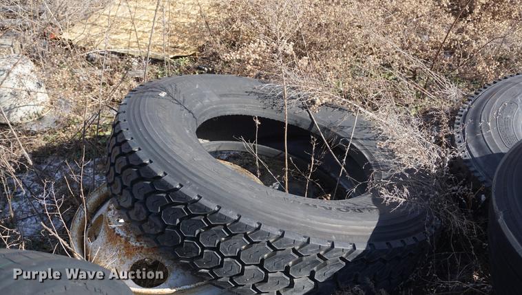 image for item DI9121 (15) 22.5 tires and wheels