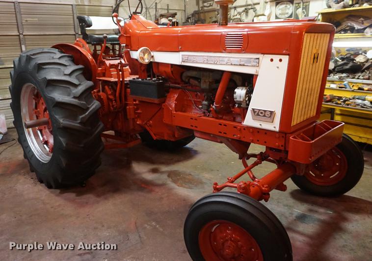 image for item DI9344 1964 Farmall 706 tractor