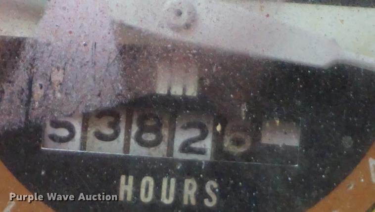 image for item DI9344 1964 Farmall 706 tractor