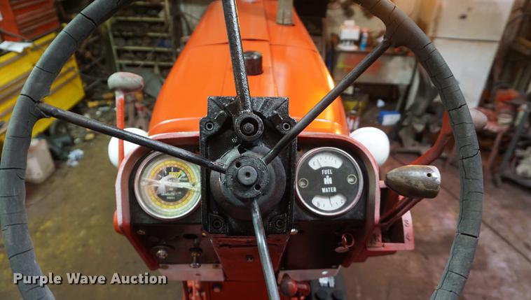 image for item DI9344 1964 Farmall 706 tractor