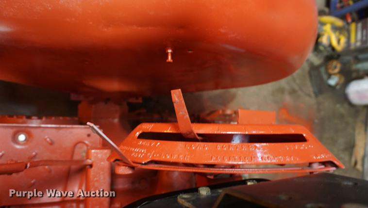 image for item DI9344 1964 Farmall 706 tractor