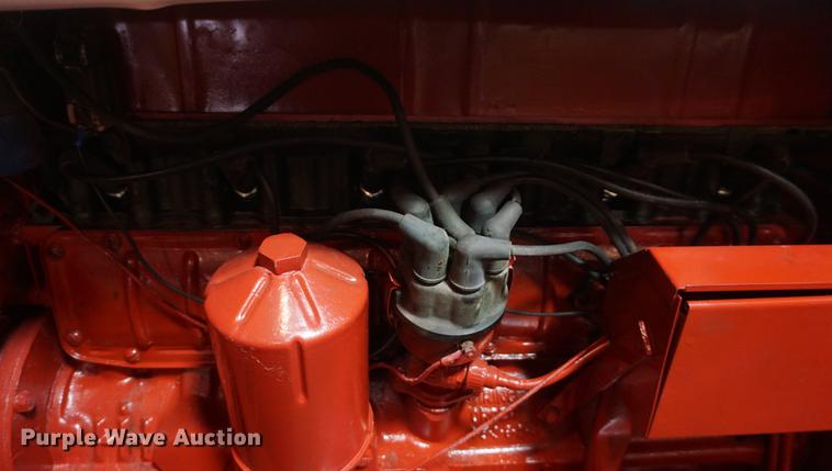 image for item DI9344 1964 Farmall 706 tractor