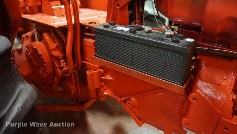 image for item DI9344 1964 Farmall 706 tractor