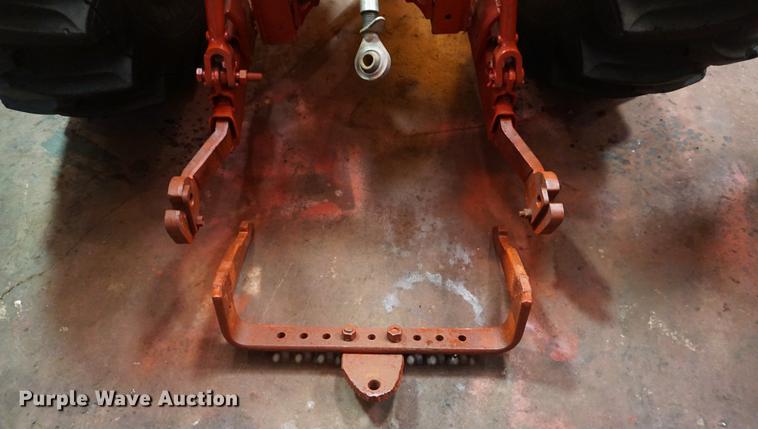 image for item DI9344 1964 Farmall 706 tractor