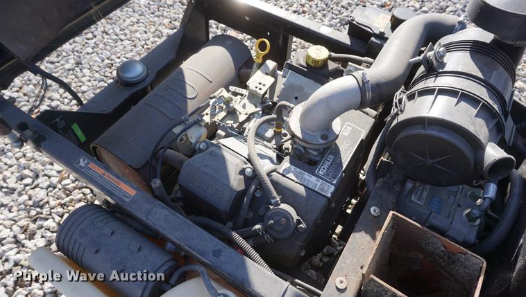 image for item DI9345 Exmark Navigator lawn mower