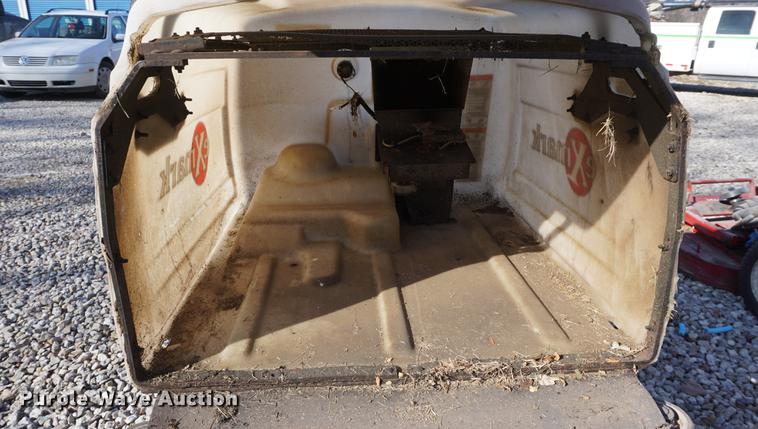 image for item DI9345 Exmark Navigator lawn mower