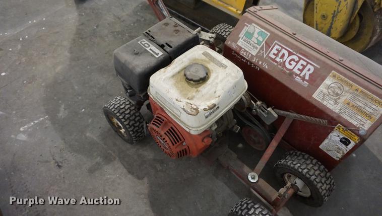 image for item DI9349 Lawn equipment