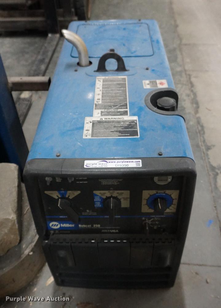 image for item DI9350 Miller Bobcat 250 welder/generator