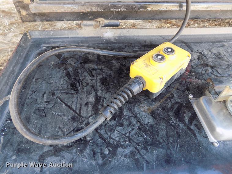 image for item DY9248 2012 PJ hydratail equipment trailer