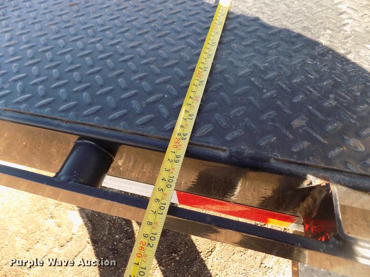 image for item DY9248 2012 PJ hydratail equipment trailer