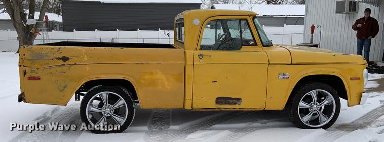 image for item DY9797 1970 Dodge D100 pickup truck