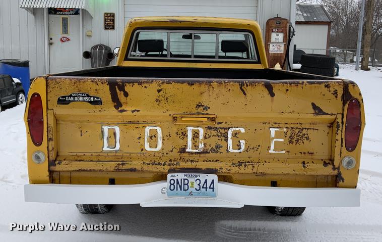 image for item DY9797 1970 Dodge D100 pickup truck
