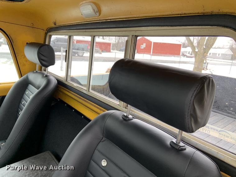 image for item DY9797 1970 Dodge D100 pickup truck