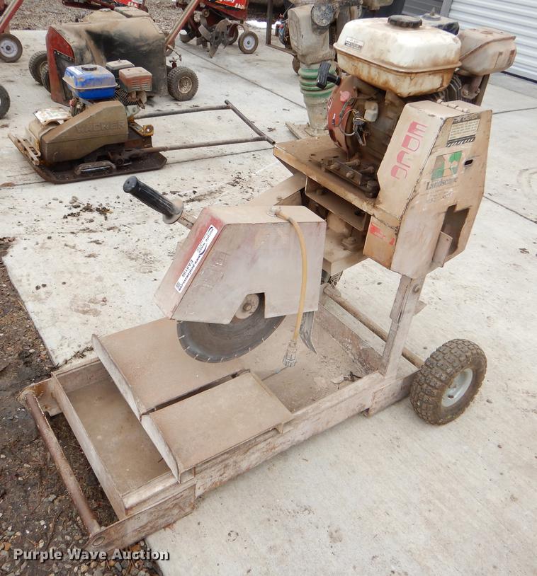 image for item EA9198 Edge concrete tile saw