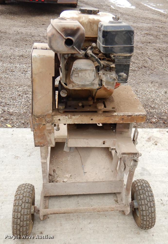 image for item EA9198 Edge concrete tile saw
