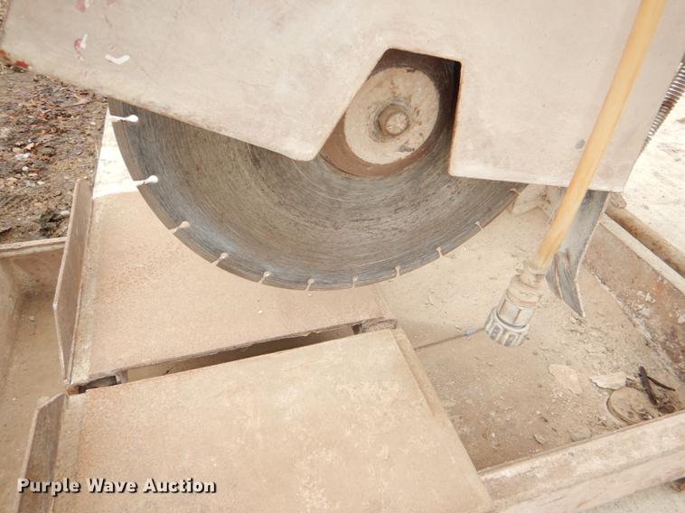 image for item EA9198 Edge concrete tile saw