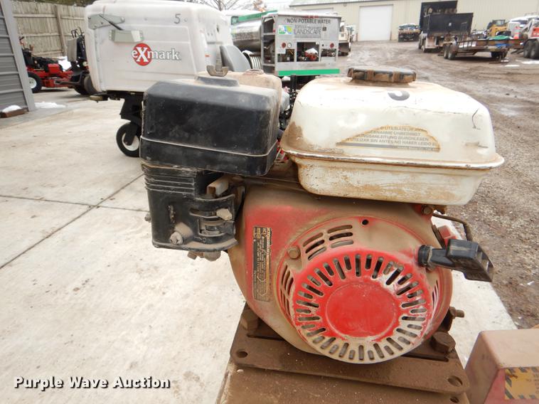 image for item EA9198 Edge concrete tile saw