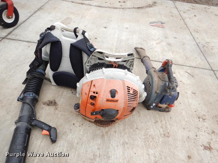 image for item EA9201 (3) blowers