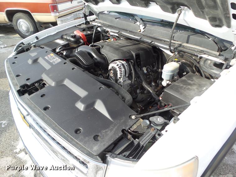 image for item EM9074 2008 Chevrolet Silverado 1500 Crew Cab pickup truck