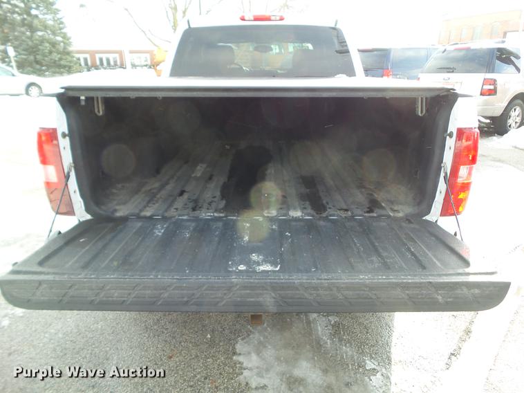 image for item EM9074 2008 Chevrolet Silverado 1500 Crew Cab pickup truck