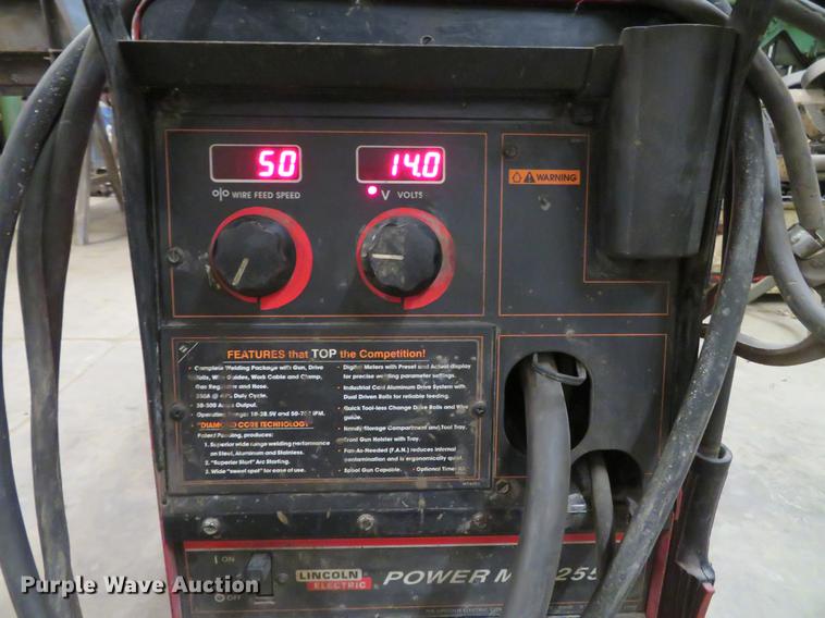 image for item EV9577 Lincoln Power MIG 255 welder