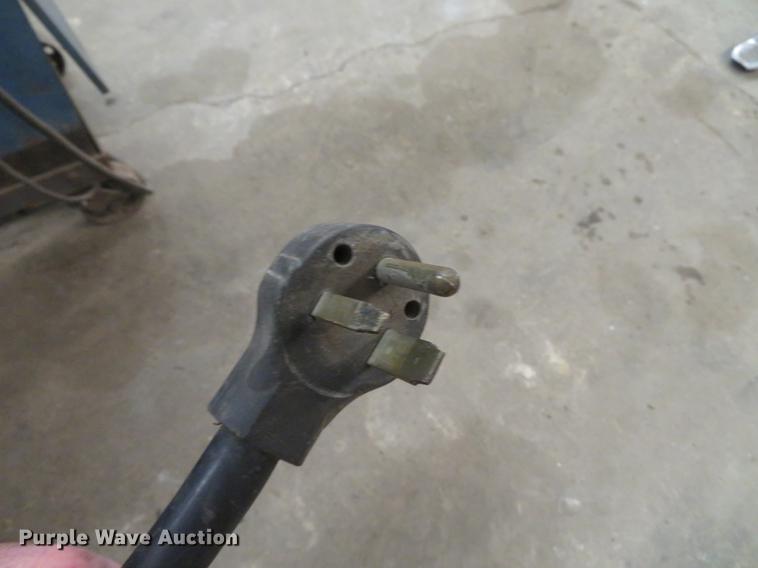 image for item EV9577 Lincoln Power MIG 255 welder