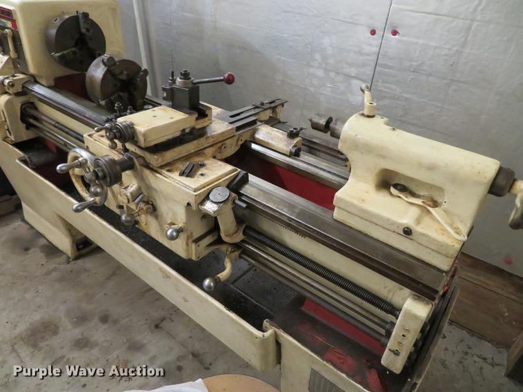 image for item EV9579 LeBlond Regal lathe