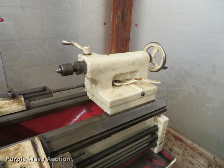 image for item EV9579 LeBlond Regal lathe