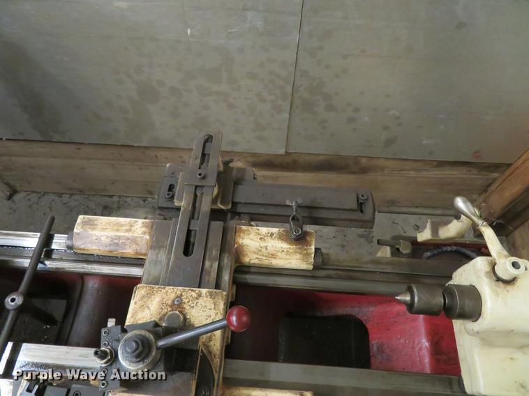 image for item EV9579 LeBlond Regal lathe