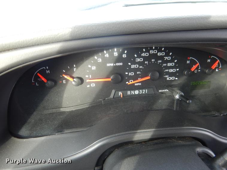 image for item FA9266 2005 Ford Econoline E450 shuttle bus