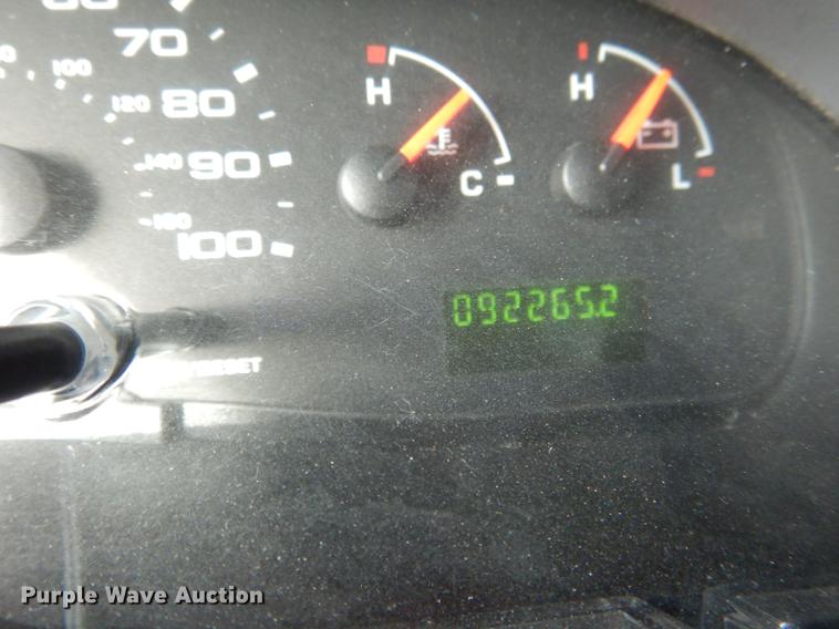 image for item FA9266 2005 Ford Econoline E450 shuttle bus