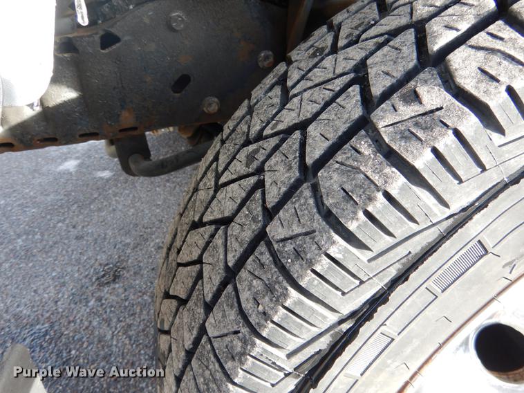 image for item FA9266 2005 Ford Econoline E450 shuttle bus