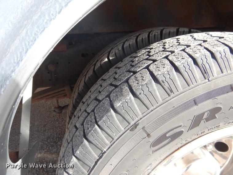 image for item FA9266 2005 Ford Econoline E450 shuttle bus