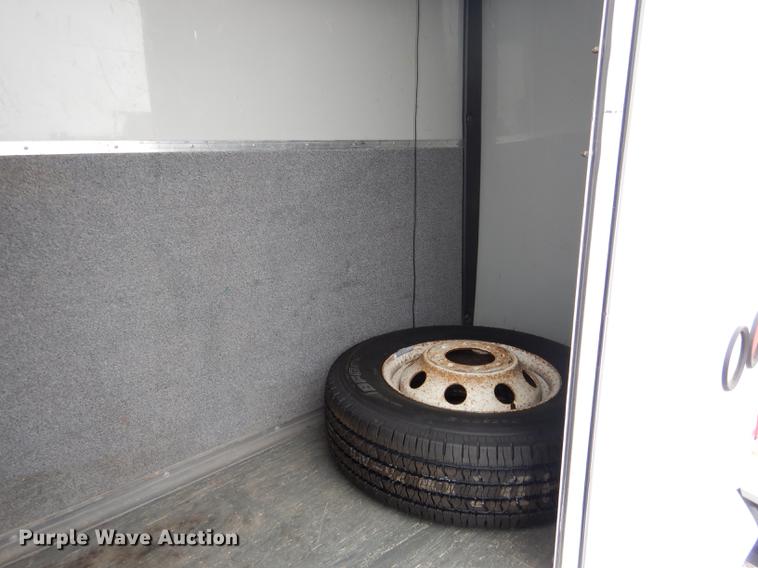 image for item FA9266 2005 Ford Econoline E450 shuttle bus