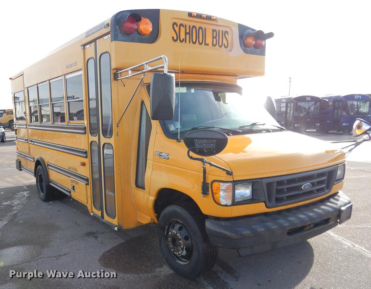 image for item FA9267 2003 Ford E450 school bus