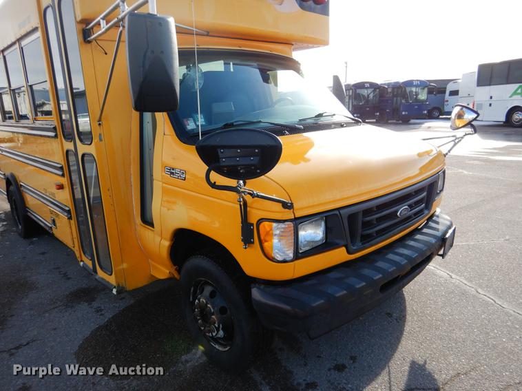 image for item FA9267 2003 Ford E450 school bus