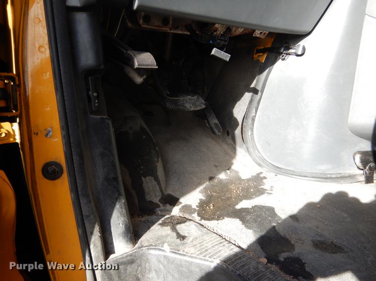 image for item FA9267 2003 Ford E450 school bus