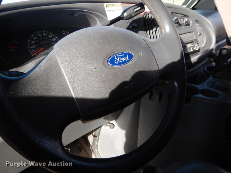 image for item FA9267 2003 Ford E450 school bus