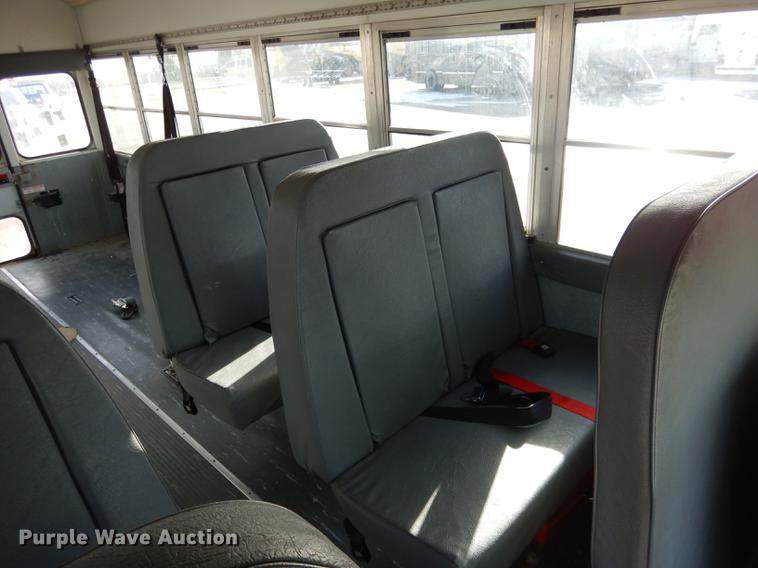 image for item FA9267 2003 Ford E450 school bus