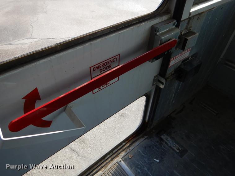 image for item FA9267 2003 Ford E450 school bus