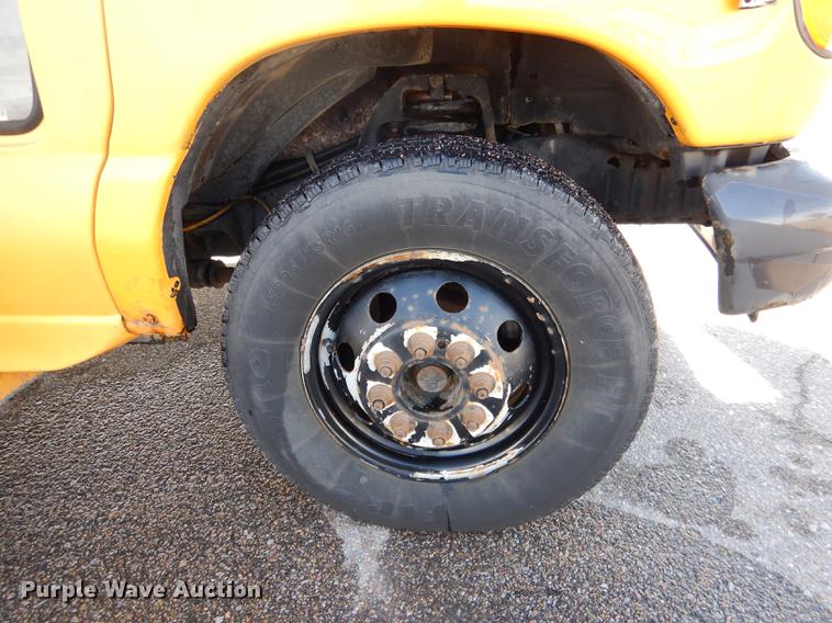 image for item FA9267 2003 Ford E450 school bus