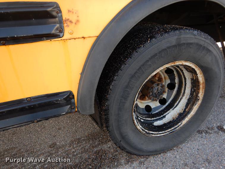 image for item FA9267 2003 Ford E450 school bus