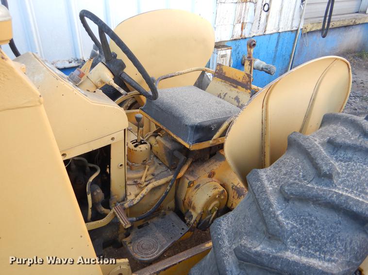 image for item FH9006 John Deere 1010 tractor