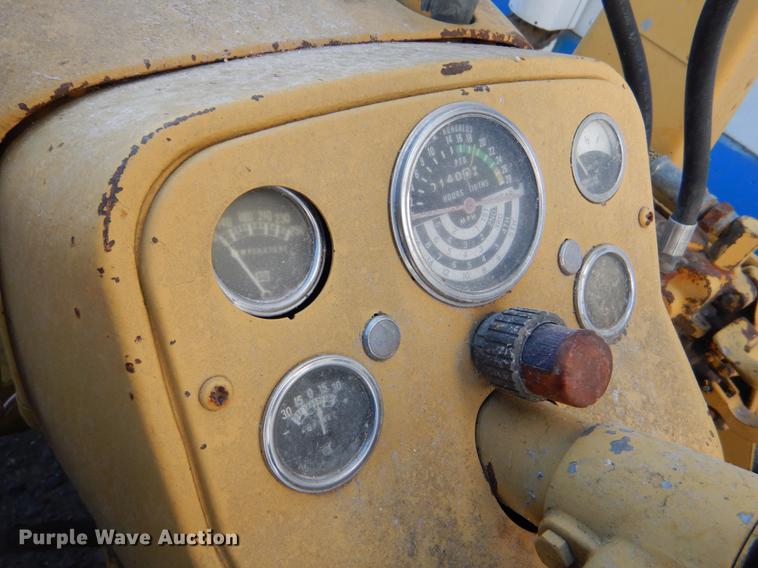 image for item FH9006 John Deere 1010 tractor