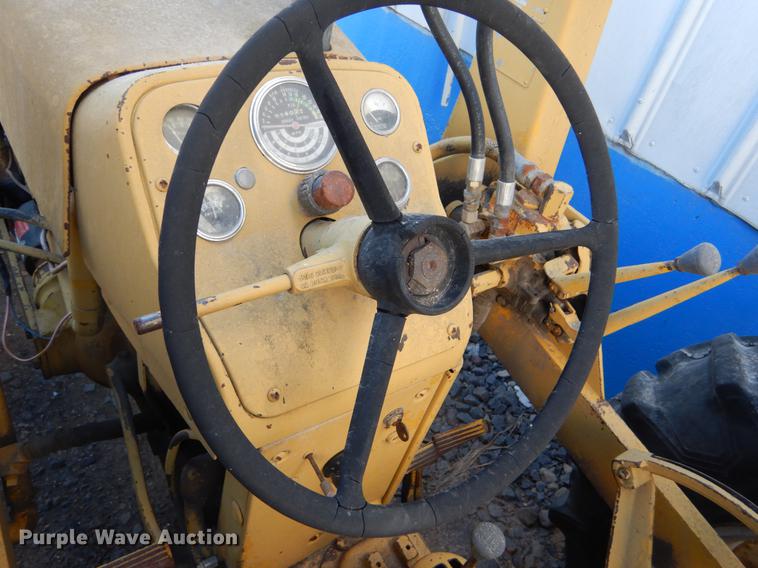 image for item FH9006 John Deere 1010 tractor